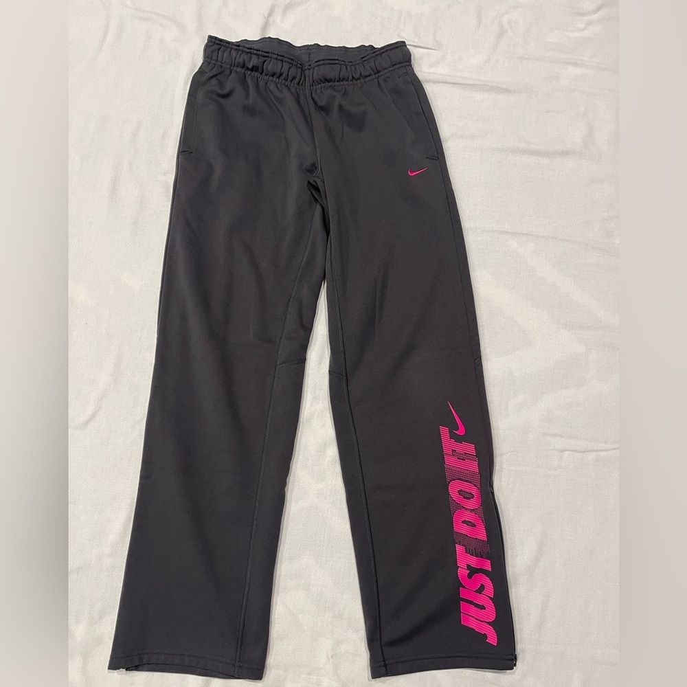 Nike Women’s Therma Fit Elastic Waste Pants